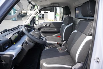 ���ǵ�T4 3.7�׵��Ŵ��綯��ʽ�Ῠ ����62.361kWhͼƬ