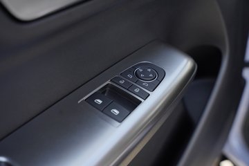 ���ǵ�T4 3.7�׵��Ŵ��綯��ʽ�Ῠ ����62.361kWhͼƬ