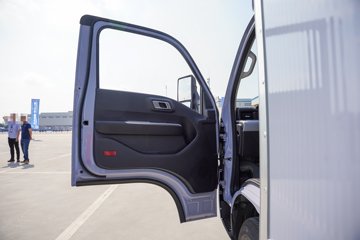 ���ǵ�T4 3.7�׵��Ŵ��綯��ʽ�Ῠ ����62.361kWhͼƬ