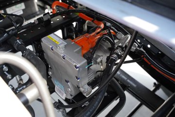 ���ǵ�T4 3.7�׵��Ŵ��綯��ʽ�Ῠ ����62.361kWhͼƬ