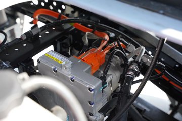 ���ǵ�T4 3.7�׵��Ŵ��綯��ʽ�Ῠ ����62.361kWhͼƬ