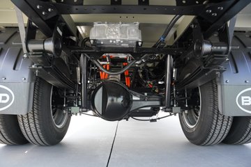 ���ǵ�T4 3.7�׵��Ŵ��綯��ʽ�Ῠ ����62.361kWhͼƬ