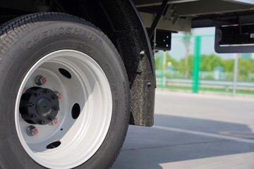 ���ǵ�T4 3.7�׵��Ŵ��綯��ʽ�Ῠ ����62.361kWhͼƬ