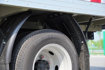 ���ǵ�T4 3.7�׵��Ŵ��綯��ʽ�Ῠ ����62.361kWhͼƬ