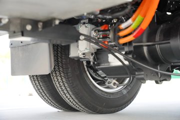 ���ǵ�T4 3.7�׵��Ŵ��綯��ʽ�Ῠ ����62.361kWhͼƬ