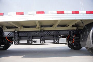 ���ǵ�T4 3.7�׵��Ŵ��綯��ʽ�Ῠ ����62.361kWhͼƬ