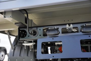 ���ǵ�T4 3.7�׵��Ŵ��綯��ʽ�Ῠ ����62.361kWhͼƬ