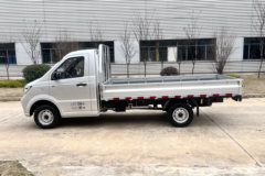 星海狮 快运王V1 1.6L汽油 122马力 5档 液刹 3.3米单排栏板微卡