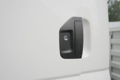 飞碟EF3 液刹 3.8米单排纯电动栏板微卡 中创新航61.76kWh