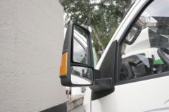 飞碟EF3 液刹 3.8米单排纯电动栏板微卡 中创新航61.76kWh