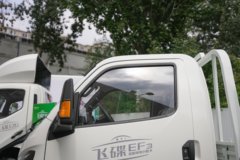 飞碟EF3 液刹 3.8米单排纯电动栏板微卡 中创新航61.76kWh