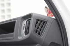 飞碟EF3 液刹 3.8米单排纯电动栏板微卡 中创新航61.76kWh