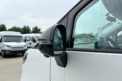 上汽大通大拿V1 9座纯电动多用途乘用车 64kWh