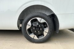 上汽大通大拿V1 9座纯电动多用途乘用车 64kWh