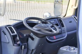 蓝擎X3&nbsp;电动载货车驾驶室图片