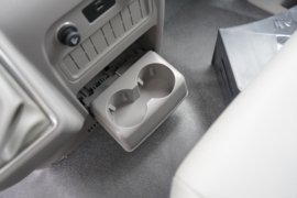 星锐新6系&nbsp;VAN/轻客驾驶室图片