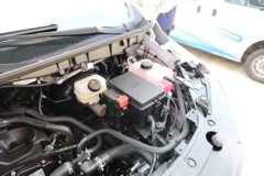 江铃汽车 全顺T8 货运版 174马力 2.3T柴油 3座 长轴高后双胎顶封闭货车