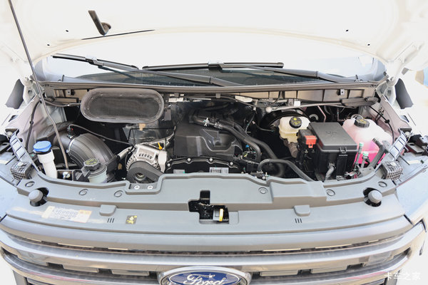 全顺T8 15.38万元起 欢迎到店赏车试驾