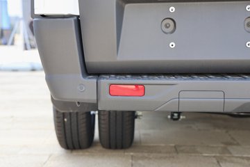 �������� ȫ˳T8 ���˰� 174���� 2.3T���� 3�� ����ߺ�˫̥����ջ���ͼƬ