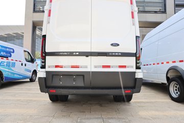 �������� ȫ˳T8 ���˰� 174���� 2.3T���� 3�� ����ߺ�˫̥����ջ���ͼƬ