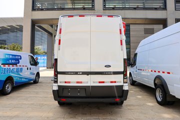 �������� ȫ˳T8 ���˰� 174���� 2.3T���� 3�� ����ߺ�˫̥����ջ���ͼƬ