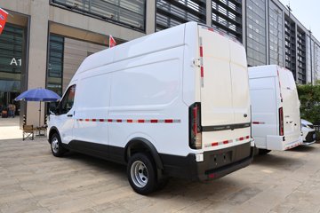 �������� ȫ˳T8 ���˰� 174���� 2.3T���� 3�� ����ߺ�˫̥����ջ���ͼƬ