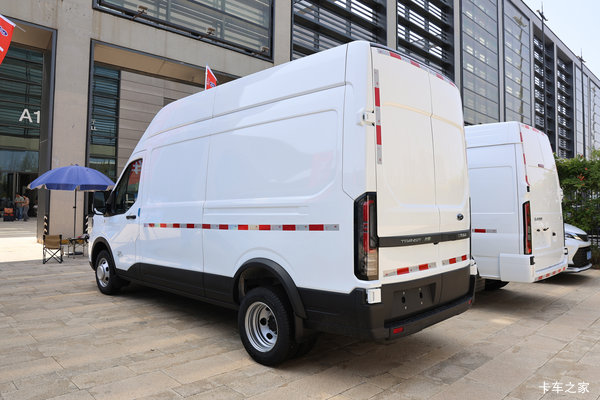 福特全顺轻客双十一限时促销中 综合优惠至高30000元