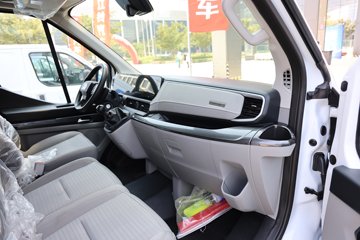 �������� ȫ˳T8 ���˰� 174���� 2.3T���� 3�� ����ߺ�˫̥����ջ���ͼƬ