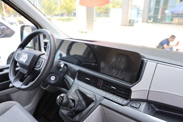 �������� ȫ˳T8 ���˰� 174���� 2.3T���� 3�� ����ߺ�˫̥����ջ���ͼƬ