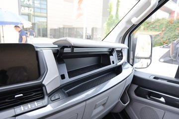 �������� ȫ˳T8 ���˰� 174���� 2.3T���� 3�� ����ߺ�˫̥����ջ���ͼƬ