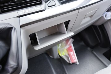 �������� ȫ˳T8 ���˰� 174���� 2.3T���� 3�� ����ߺ�˫̥����ջ���ͼƬ