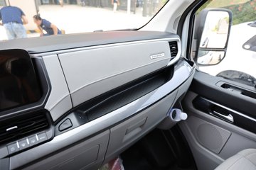 �������� ȫ˳T8 ���˰� 174���� 2.3T���� 3�� ����ߺ�˫̥����ջ���ͼƬ