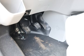 �������� ȫ˳T8 ���˰� 174���� 2.3T���� 3�� ����ߺ�˫̥����ջ���ͼƬ