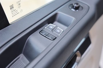 �������� ȫ˳T8 ���˰� 174���� 2.3T���� 3�� ����ߺ�˫̥����ջ���ͼƬ