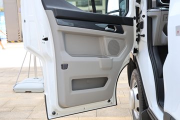 �������� ȫ˳T8 ���˰� 174���� 2.3T���� 3�� ����ߺ�˫̥����ջ���ͼƬ