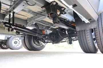 �������� ȫ˳T8 ���˰� 174���� 2.3T���� 3�� ����ߺ�˫̥����ջ���ͼƬ