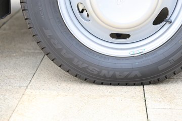 �������� ȫ˳T8 ���˰� 174���� 2.3T���� 3�� ����ߺ�˫̥����ջ���ͼƬ