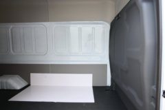 江铃汽车 全顺T8 货运版 174马力 2.3T柴油 3座 长轴高后双胎顶封闭货车