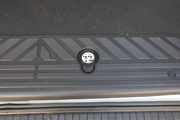 �������� ȫ˳T8 ���˰� 174���� 2.3T���� 3�� ����ߺ�˫̥����ջ���ͼƬ