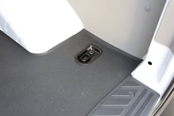 �������� ȫ˳T8 ���˰� 174���� 2.3T���� 3�� ����ߺ�˫̥����ջ���ͼƬ