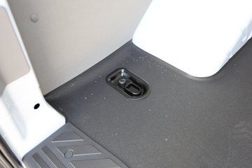 �������� ȫ˳T8 ���˰� 174���� 2.3T���� 3�� ����ߺ�˫̥����ջ���ͼƬ