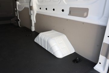 �������� ȫ˳T8 ���˰� 174���� 2.3T���� 3�� ����ߺ�˫̥����ջ���ͼƬ