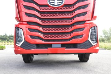 ���ӥ�� 12.5L LNG 500���� 6X4 һ�����12�� ǣ����ͼƬ