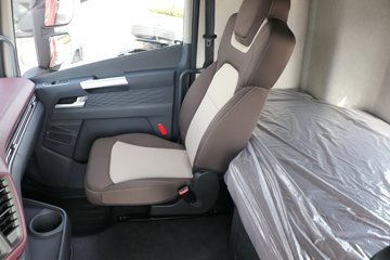 ���ӥ�� 12.5L LNG 500���� 6X4 һ�����12�� ǣ����ͼƬ