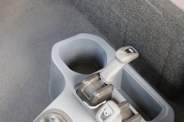 ���ӥ�� 12.5L LNG 500���� 6X4 һ�����12�� ǣ����ͼƬ