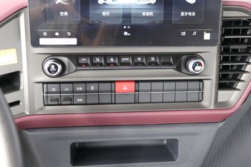 ���ӥ�� 12.5L LNG 500���� 6X4 һ�����12�� ǣ����ͼƬ