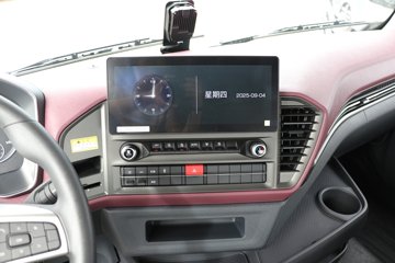 ���ӥ�� 12.5L LNG 500���� 6X4 һ�����12�� ǣ����ͼƬ