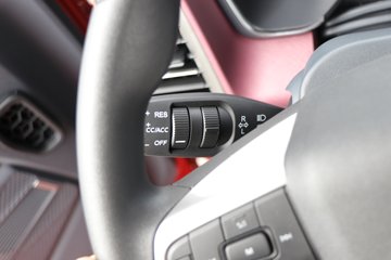 ���ӥ�� 12.5L LNG 500���� 6X4 һ�����12�� ǣ����ͼƬ