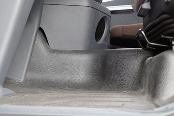 ���ӥ�� 12.5L LNG 500���� 6X4 һ�����12�� ǣ����ͼƬ