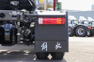 ���ӥ�� 12.5L LNG 500���� 6X4 һ�����12�� ǣ����ͼƬ